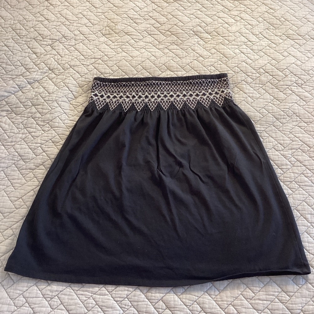 J. Jill Black A-Line Skirt with Pretty Elastic Embroidered Waistline Sz S